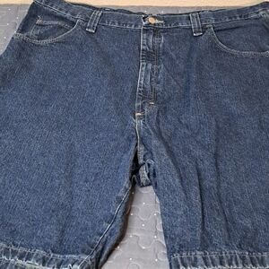 Wrangler jean shorts size 42
